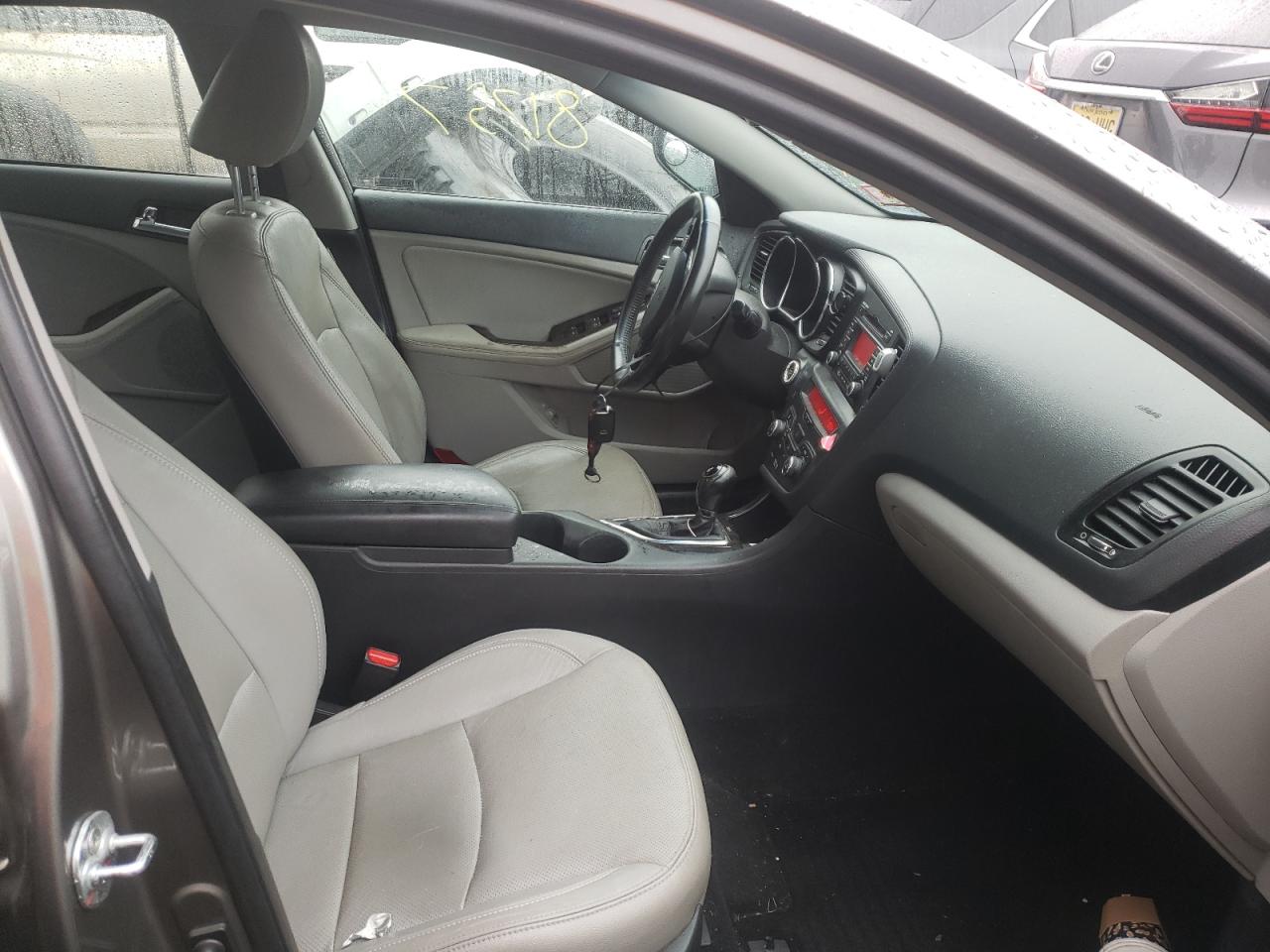 Photo 5 from auction – 2012 KIA OPTIMA EX with VIN 5XXGN4A79CG037280