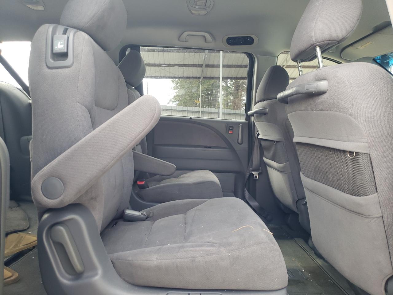 Photo 6 from auction – 2005 HONDA ODYSSEY EX with VIN 5FNRL38425B008049