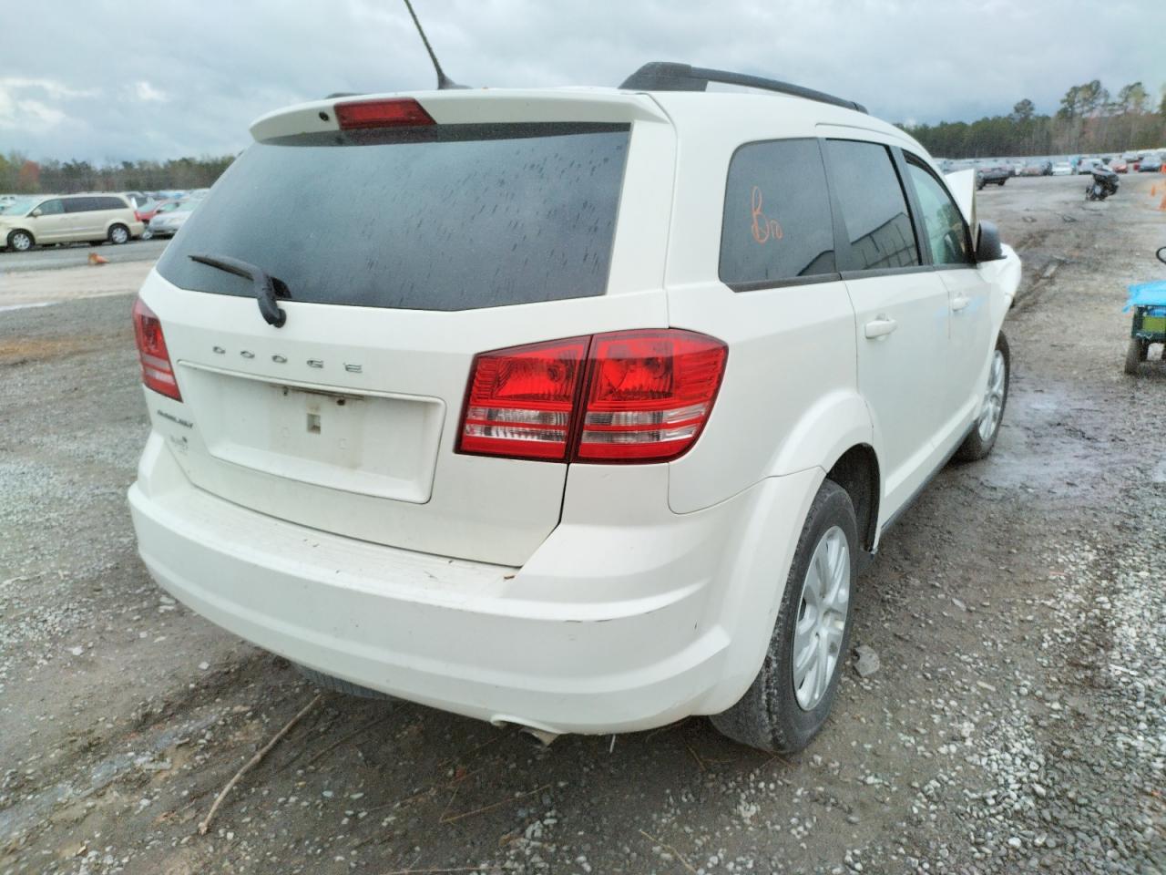 Photo 4 from auction – 2018 DODGE JOURNEY SE with VIN 3C4PDCAB7JT183101
