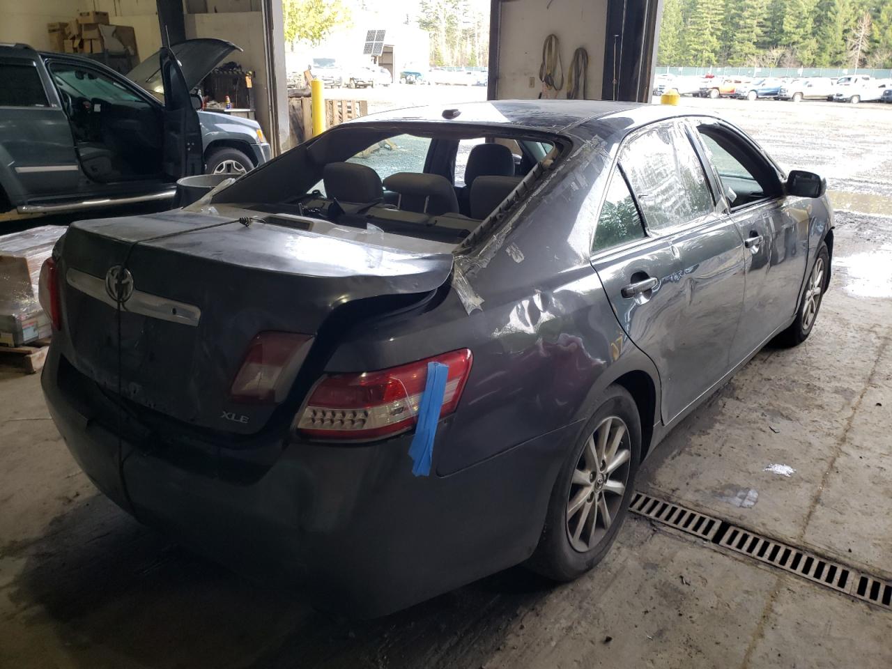 Photo 4 from auction – 2010 TOYOTA CAMRY BASE with VIN 4T1BF3EK9AU065194