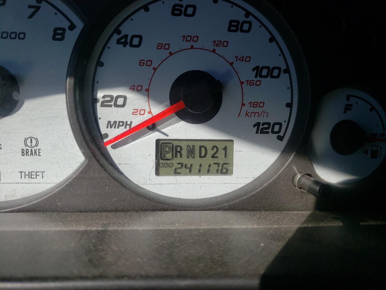 Photo 8 from auction – 2003 FORD ESCAPE XLT with VIN 1FMYU93123KE02820
