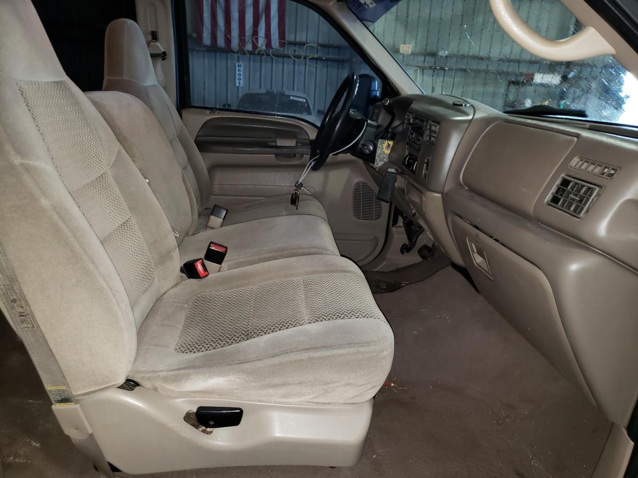 Photo 5 from auction – 2001 FORD F250 SUPER with VIN 1FTNW20L31EB45001