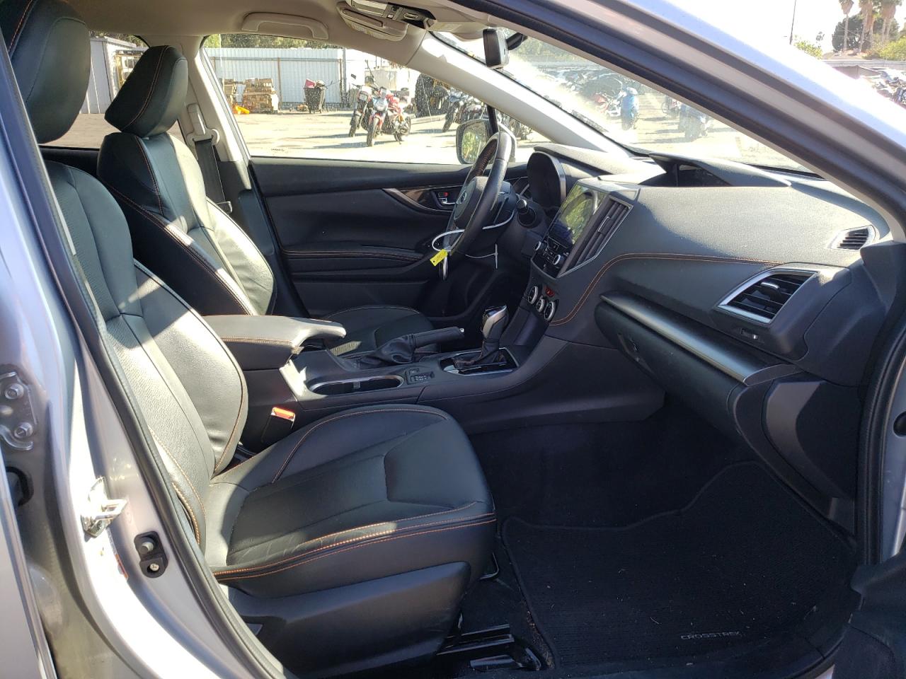 Photo 5 from auction – 2019 SUBARU CROSSTREK with VIN JF2GTAMC2KH361932