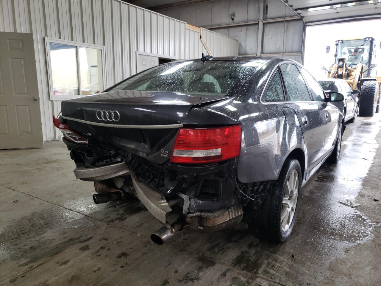 Photo 4 from auction – 2005 AUDI A6 3.2 QUA with VIN WAUDG74F85N095709