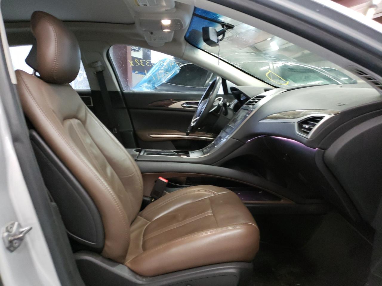 Photo 5 from auction – 2014 LINCOLN MKZ with VIN 3LN6L2JK0ER833040