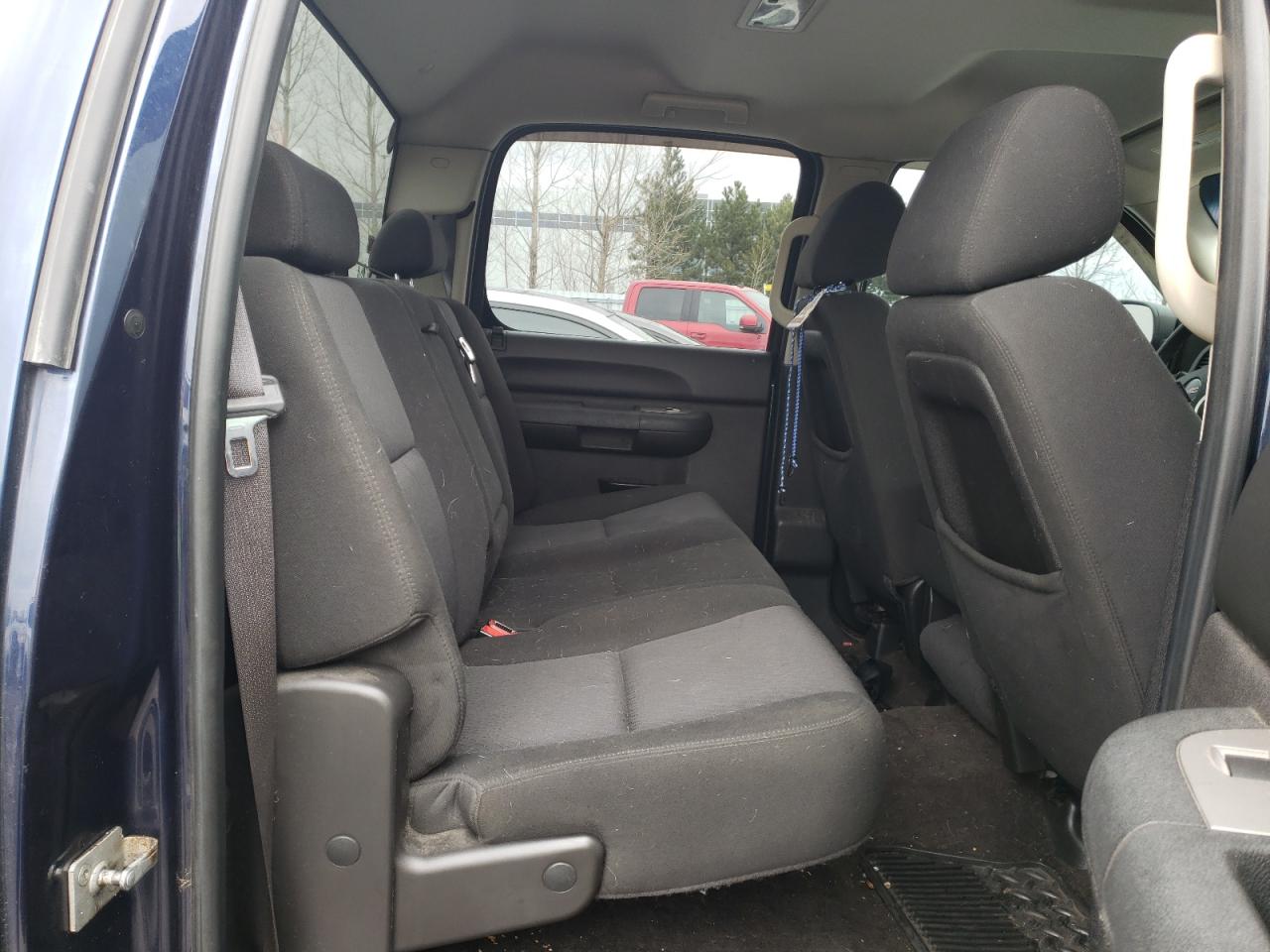 Photo 6 from auction – 2010 GMC SIERRA K15 with VIN 3GTRKUEA6AG102572