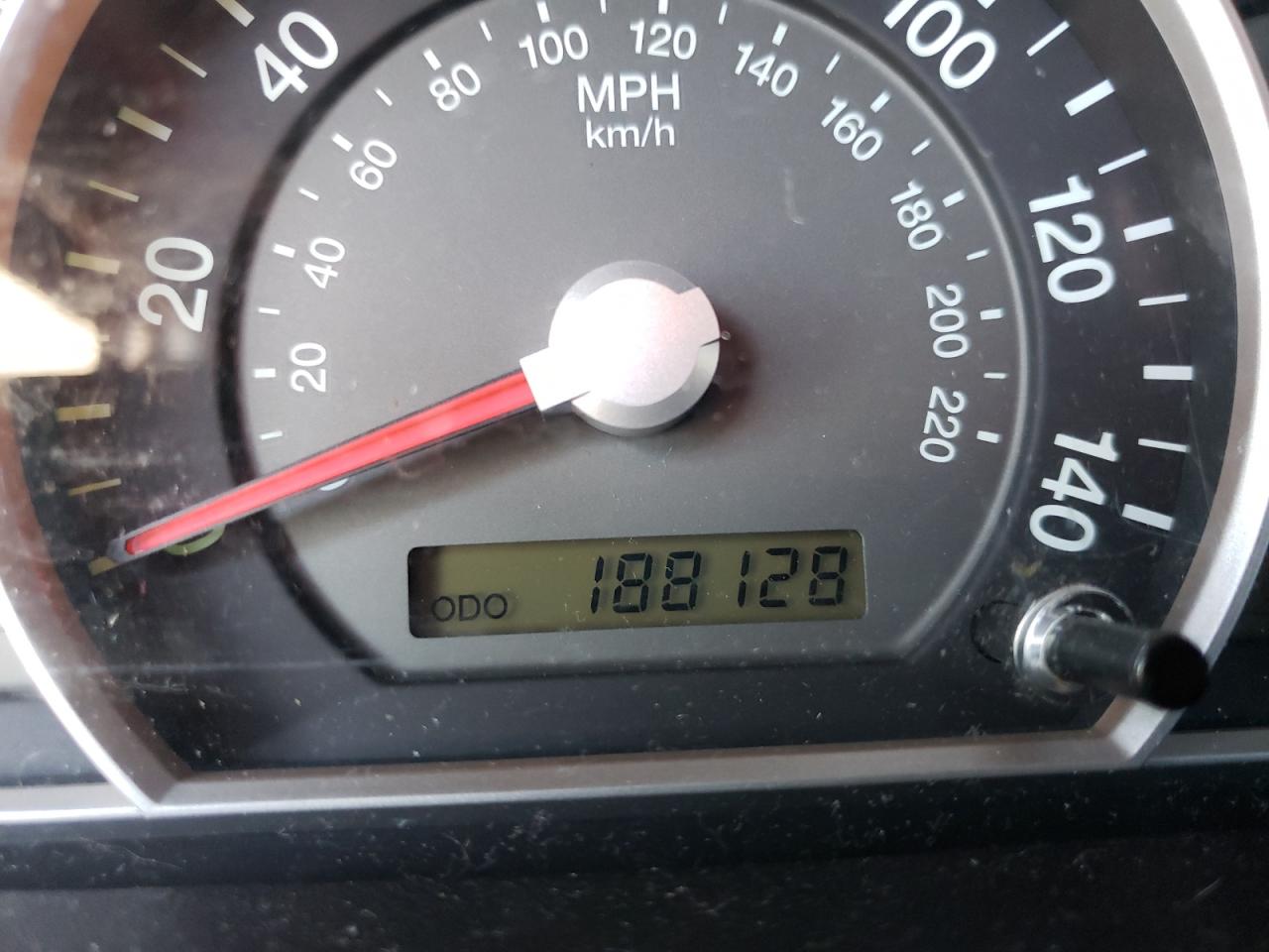 Photo 8 from auction – 2007 KIA SORENTO EX with VIN KNDJC736475692250