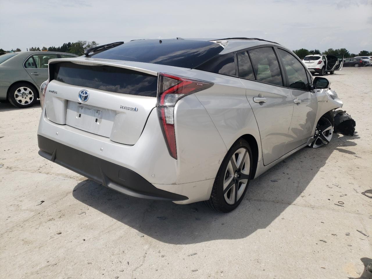 Photo 4 from auction – 2018 TOYOTA PRIUS with VIN JTDKARFUXJ3548205