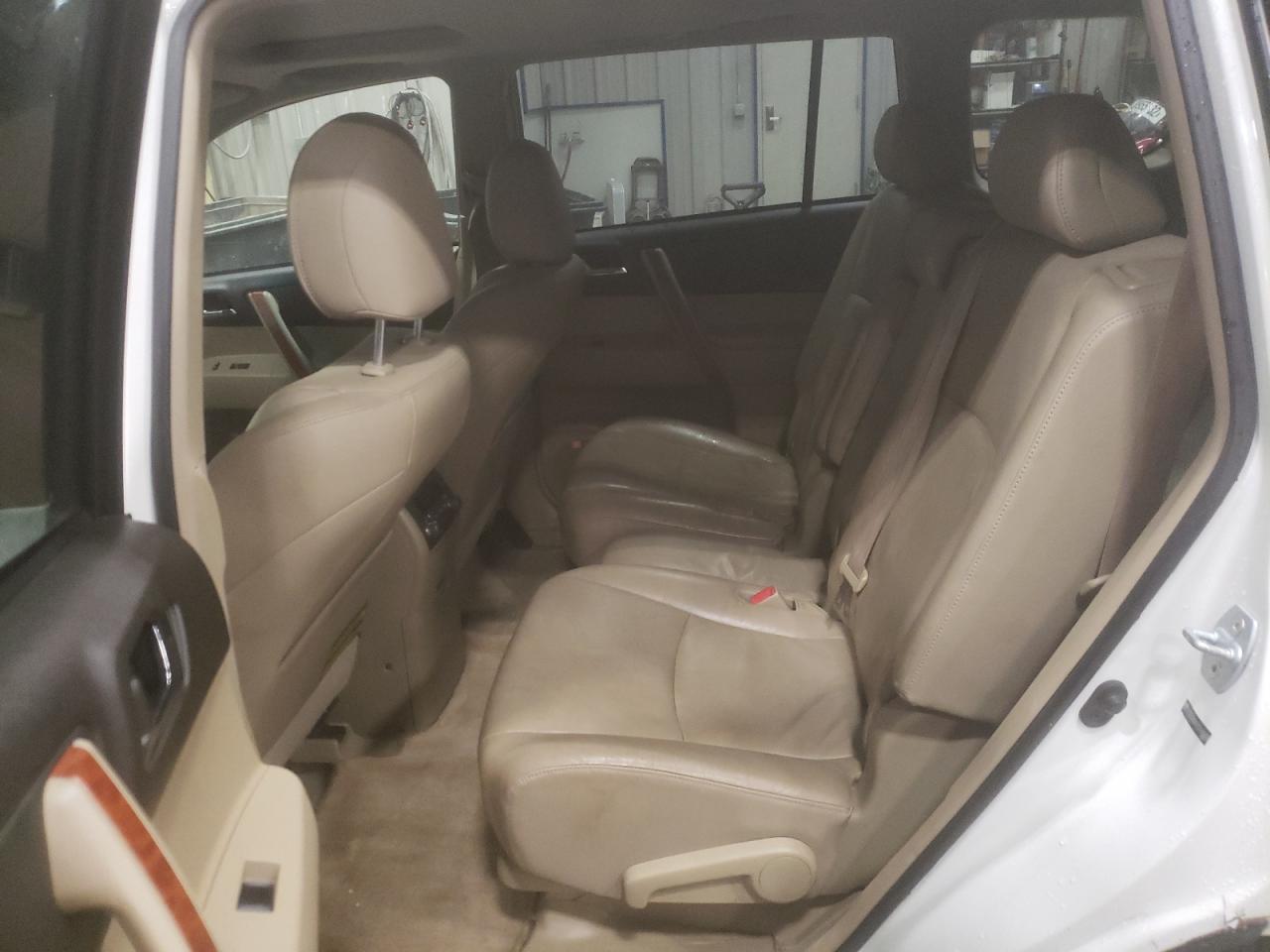 Photo 6 from auction – 2009 TOYOTA HIGHLANDER with VIN JTEES42A192140603
