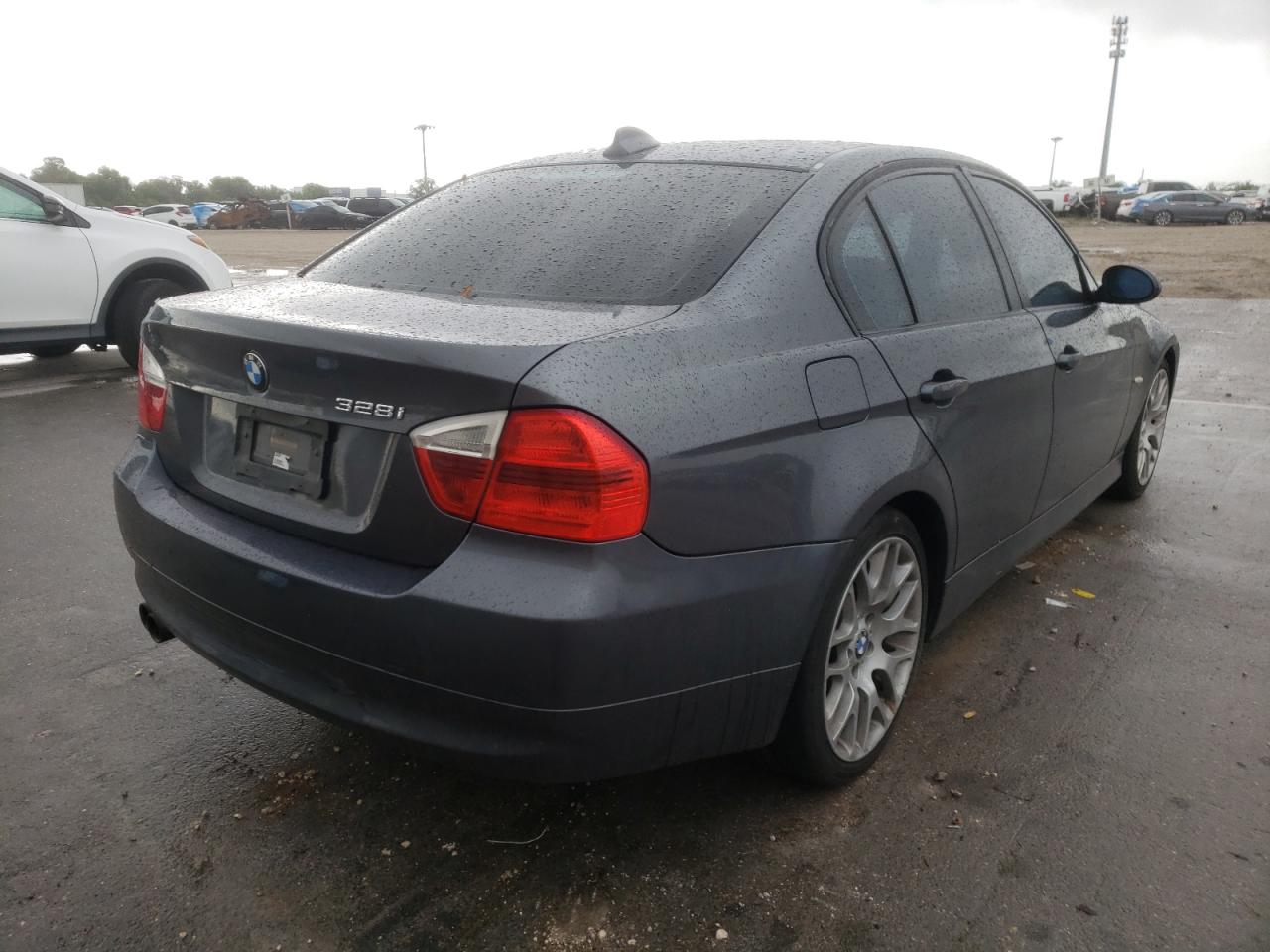 Photo 4 from auction – 2008 BMW 328 I with VIN WBAVA37558NL55036