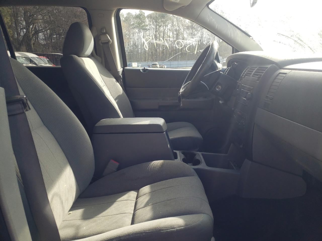 Photo 5 from auction – 2006 DODGE DURANGO SX with VIN 1D4HD38K76F114388