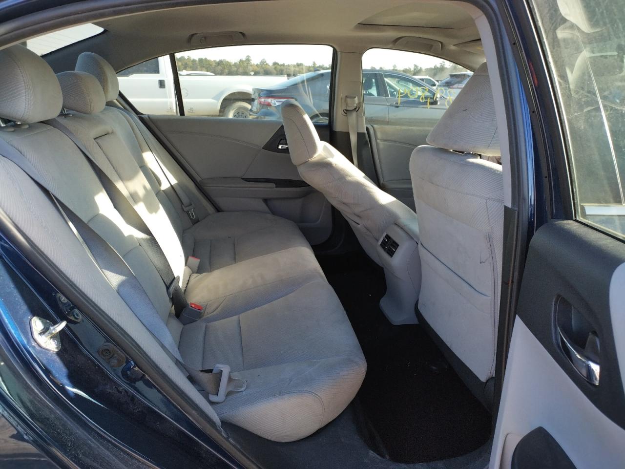 Photo 6 from auction – 2016 HONDA ACCORD EX with VIN 1HGCR2F77GA136263