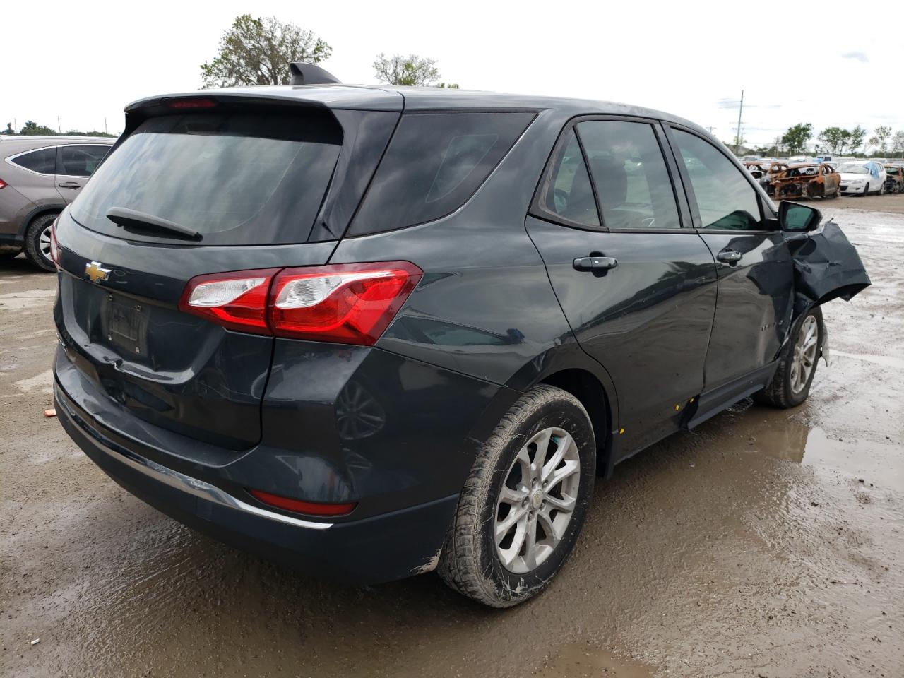 Photo 4 from auction – 2018 CHEVROLET EQUINOX LS with VIN 3GNAXHEV7JS512729