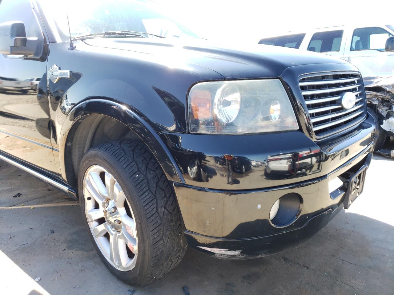 Photo 9 from auction – 2006 FORD F150 with VIN 1FTRX145X6FA95395