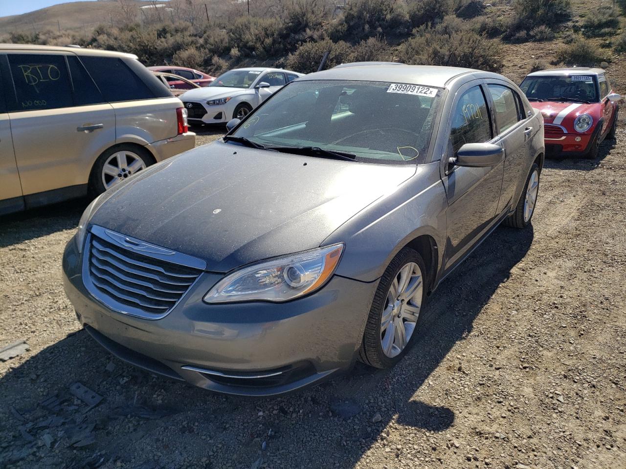 Photo 2 from auction – 2013 CHRYSLER 200 LX with VIN 1C3CCBABXDN705238