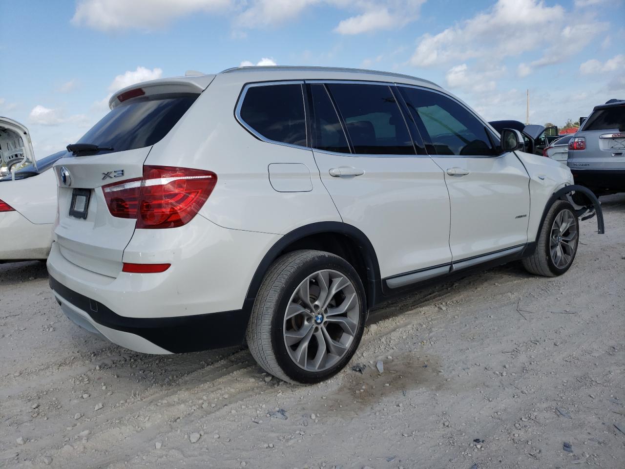 Photo 4 from auction – 2016 BMW X3 SDRIVE2 with VIN 5UXWZ7C53G0T42860