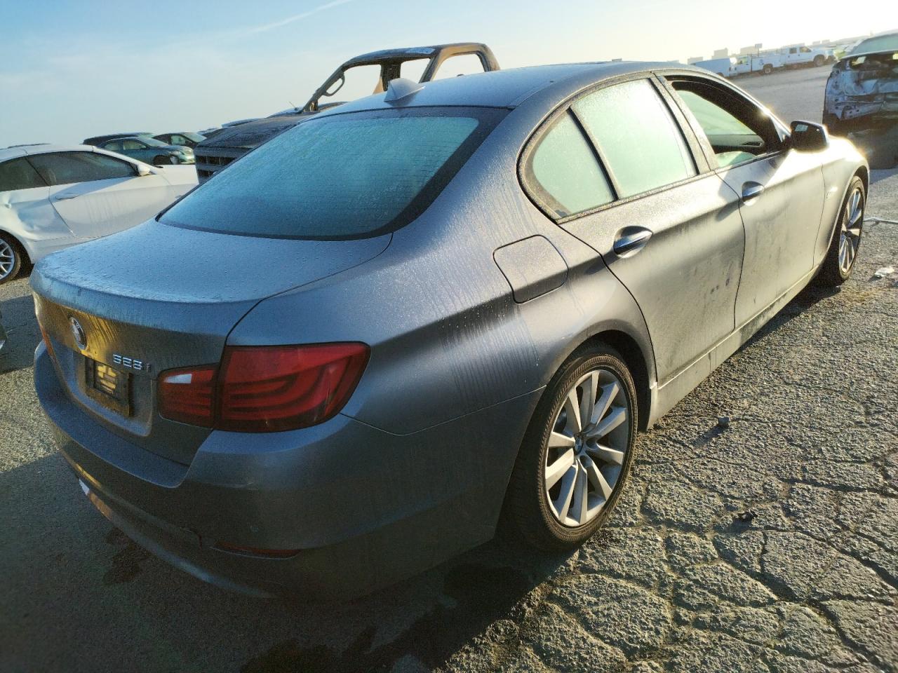 صورة رقم 4 من المزاد - 2012 BMW 528 I مع VIN WBAXG5C51CC593883