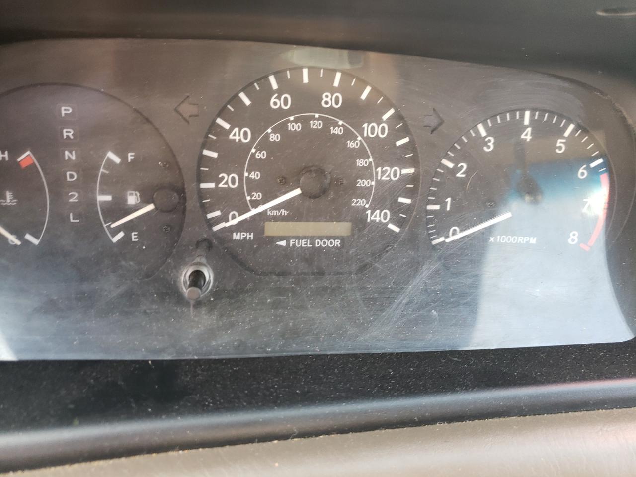 Photo 8 from auction – 2001 TOYOTA CAMRY LE with VIN 4T1BF22K41U959411