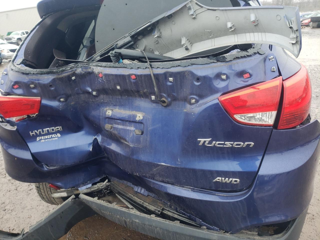 Photo 9 from auction – 2011 HYUNDAI TUCSON GLS with VIN KM8JUCAC8BU245476