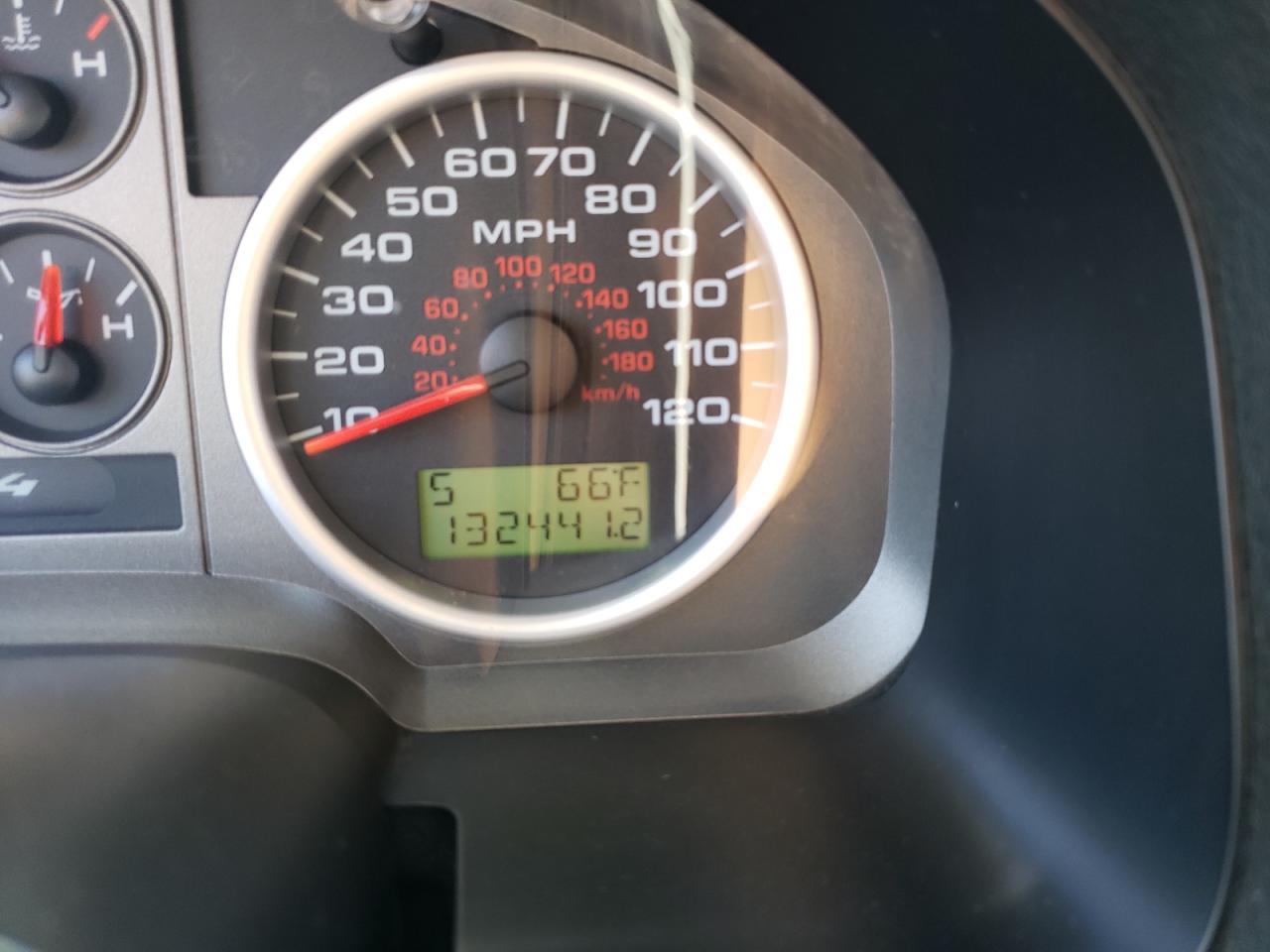 Photo 8 from auction – 2006 FORD F150 with VIN 1FTPX145X6NB21099