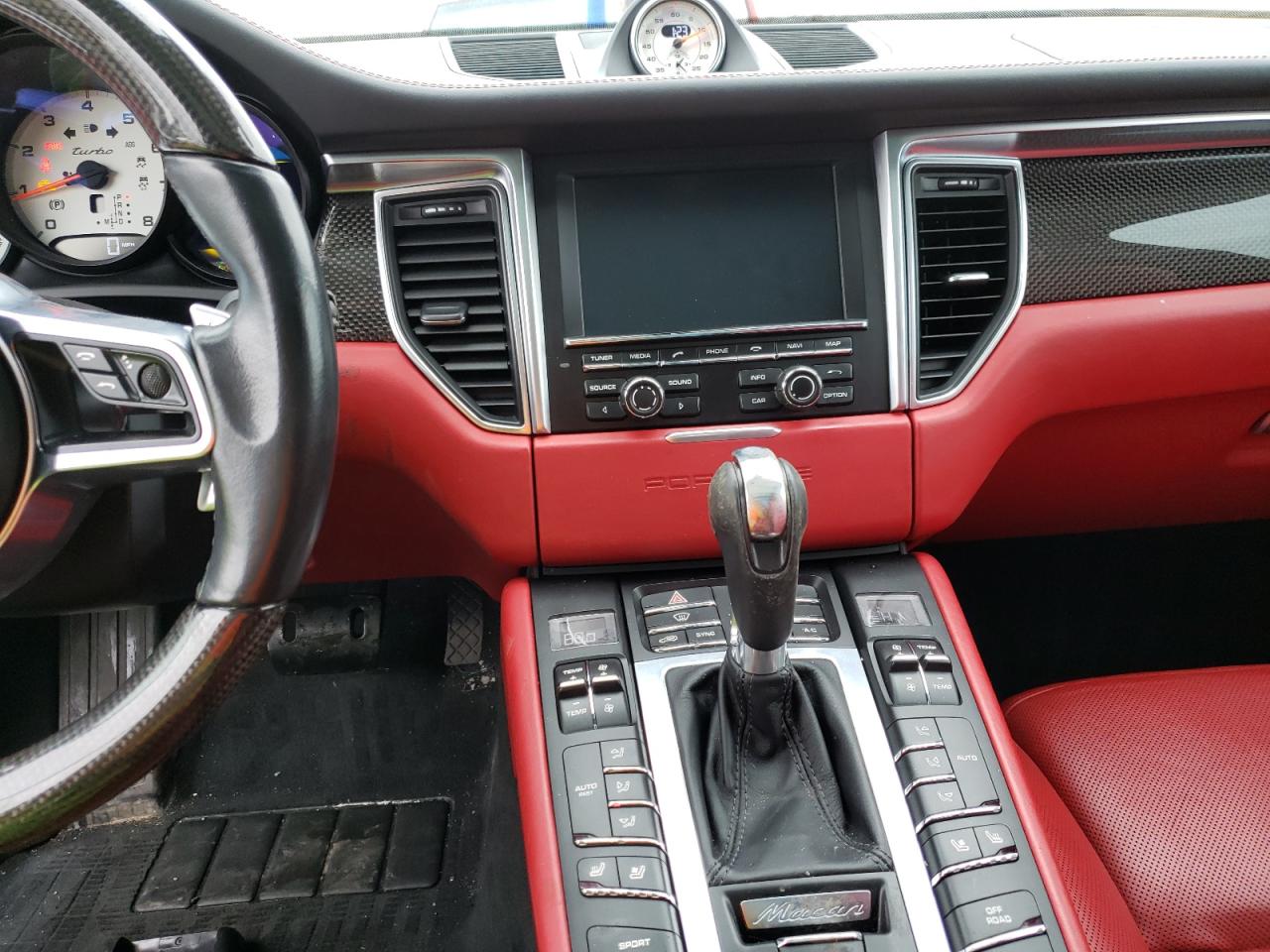 Photo 9 from auction – 2015 PORSCHE MACAN S with VIN WP1AF2A56FLB95472