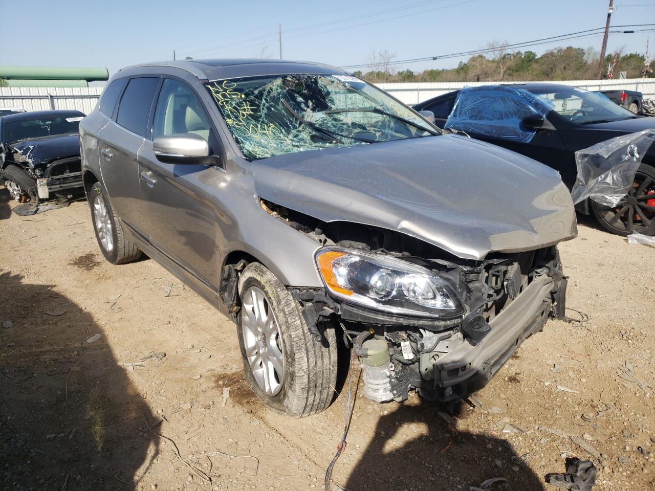 Photo 1 from auction – 2015 VOLVO XC60 T5 PL with VIN YV440MDM2F2741685