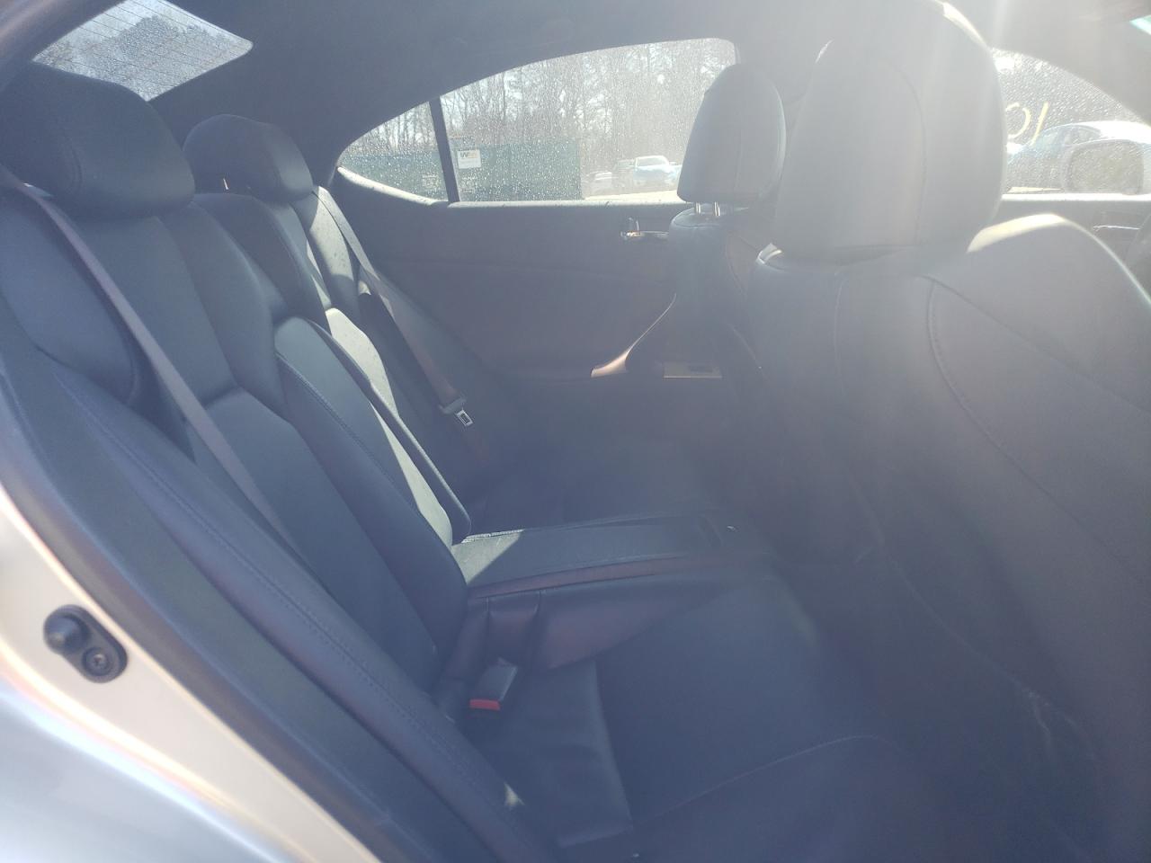 Photo 6 from auction – 2008 LEXUS IS-F with VIN JTHBP262785002544
