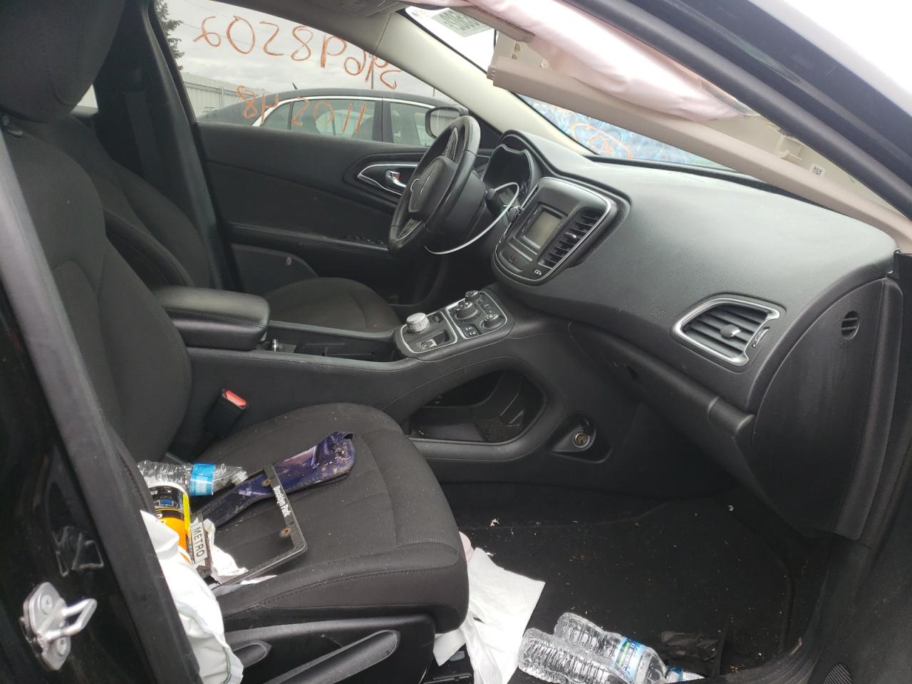 Photo 5 from auction – 2015 CHRYSLER 200 LIMITE with VIN 1C3CCCAB5FN685375