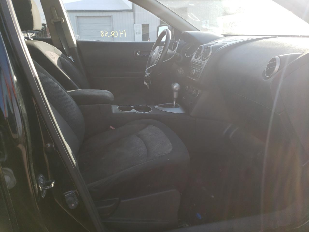 Photo 5 from auction – 2011 NISSAN ROGUE S with VIN JN8AS5MV2BW291848