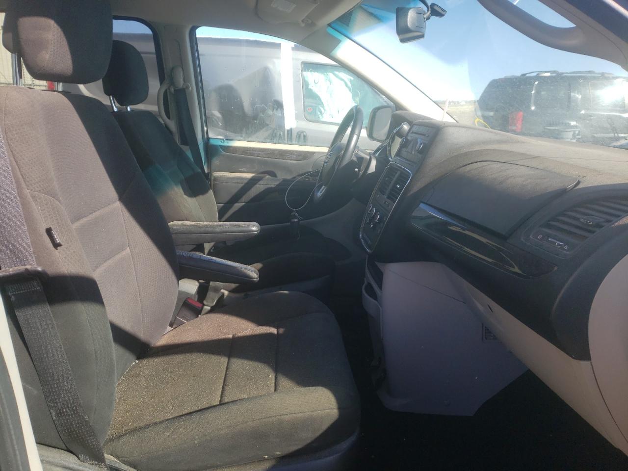 Photo 5 from auction – 2012 DODGE GRAND CARA with VIN 2C4RDGBG8CR155128