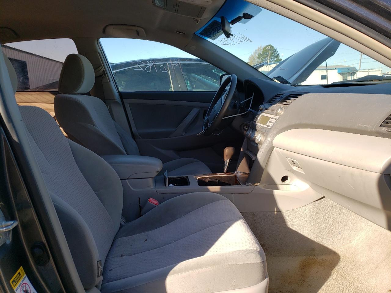 Photo 5 from auction – 2011 TOYOTA CAMRY BASE with VIN 4T1BF3EK1BU612332