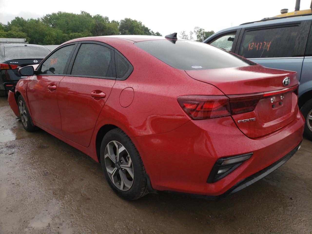 Photo 3 from auction – 2021 KIA FORTE FE with VIN 3KPF24AD7ME383834