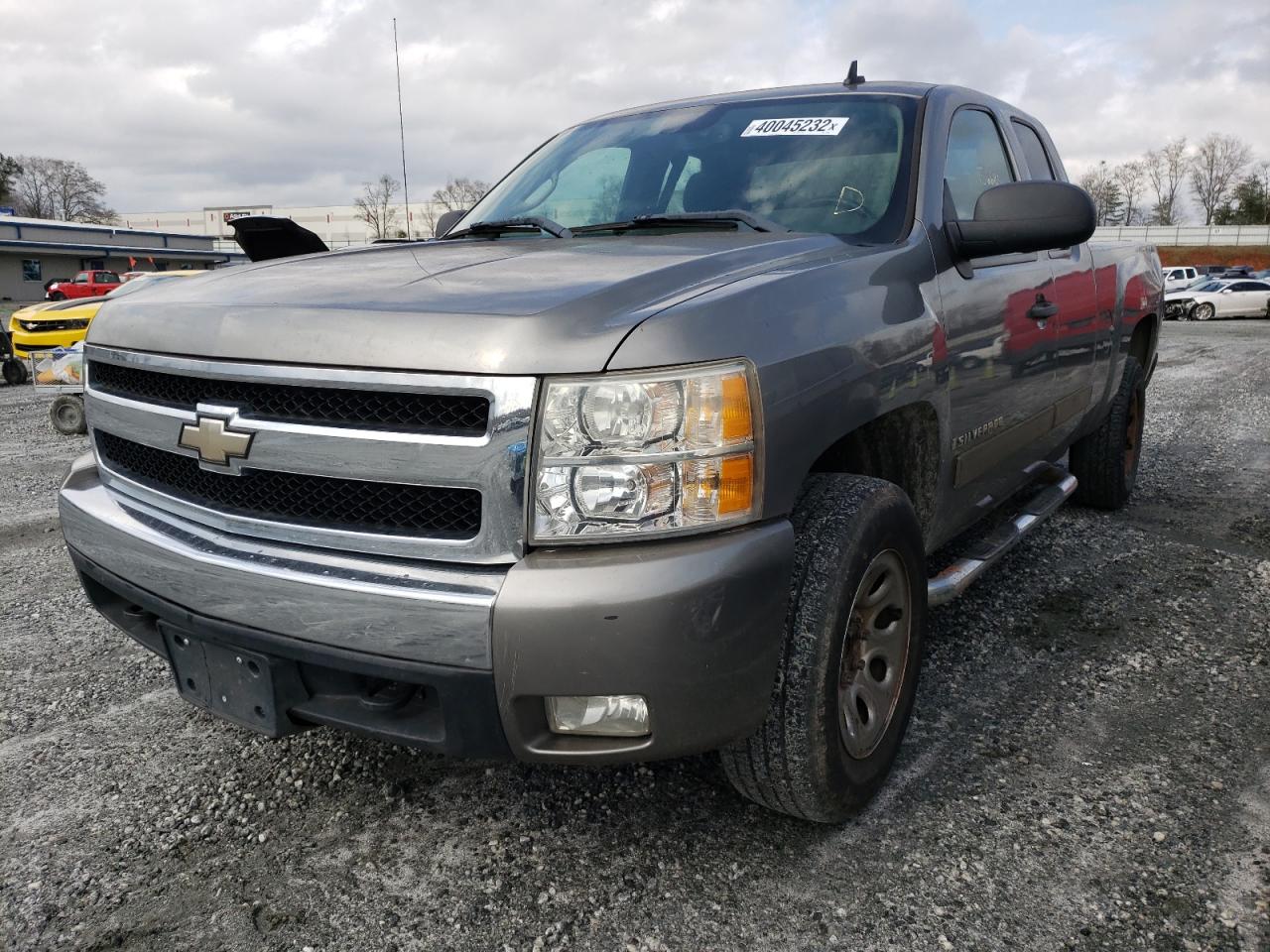 Photo 2 from auction – 2008 CHEVROLET SILVERADO with VIN 2GCEC19CX81108402
