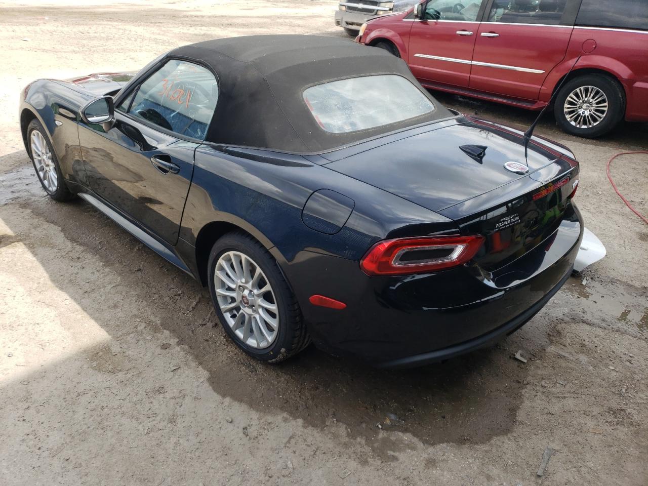 Photo 3 from auction – 2018 FIAT 124 SPIDER with VIN JC1NFAEK3J0140336