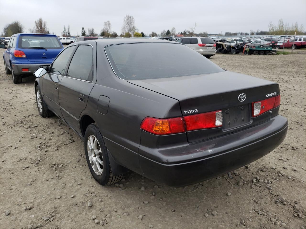 Photo 3 from auction – 2001 TOYOTA CAMRY CE with VIN JT2BF22KX10336833