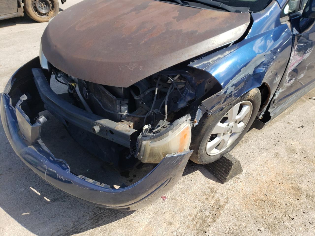Zdjęcie 9 z aukcji – 2007 NISSAN VERSA S z VIN 3N1BC13E07L419561