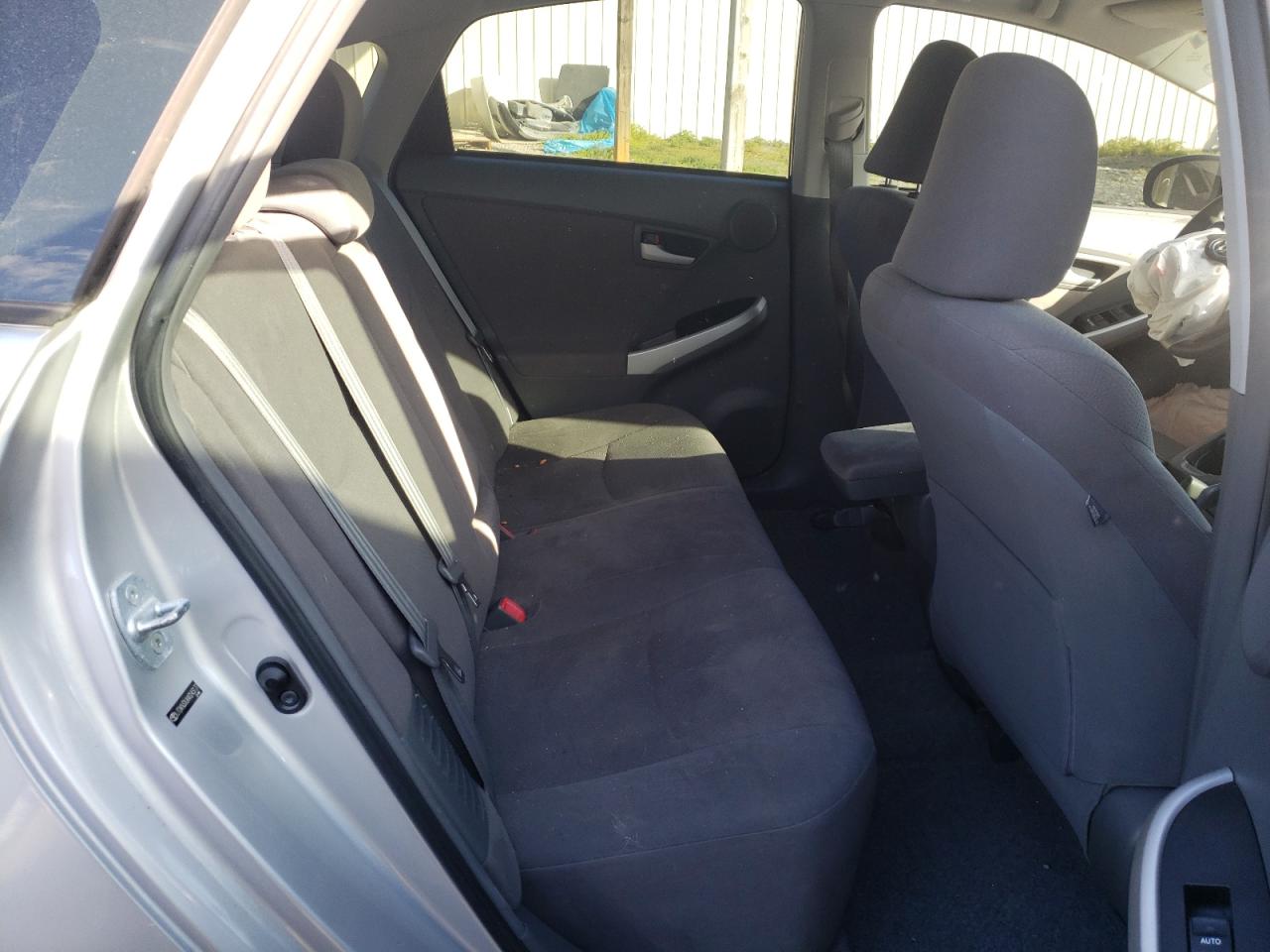 Photo 6 from auction – 2010 TOYOTA PRIUS with VIN JTDKN3DUXA0243177