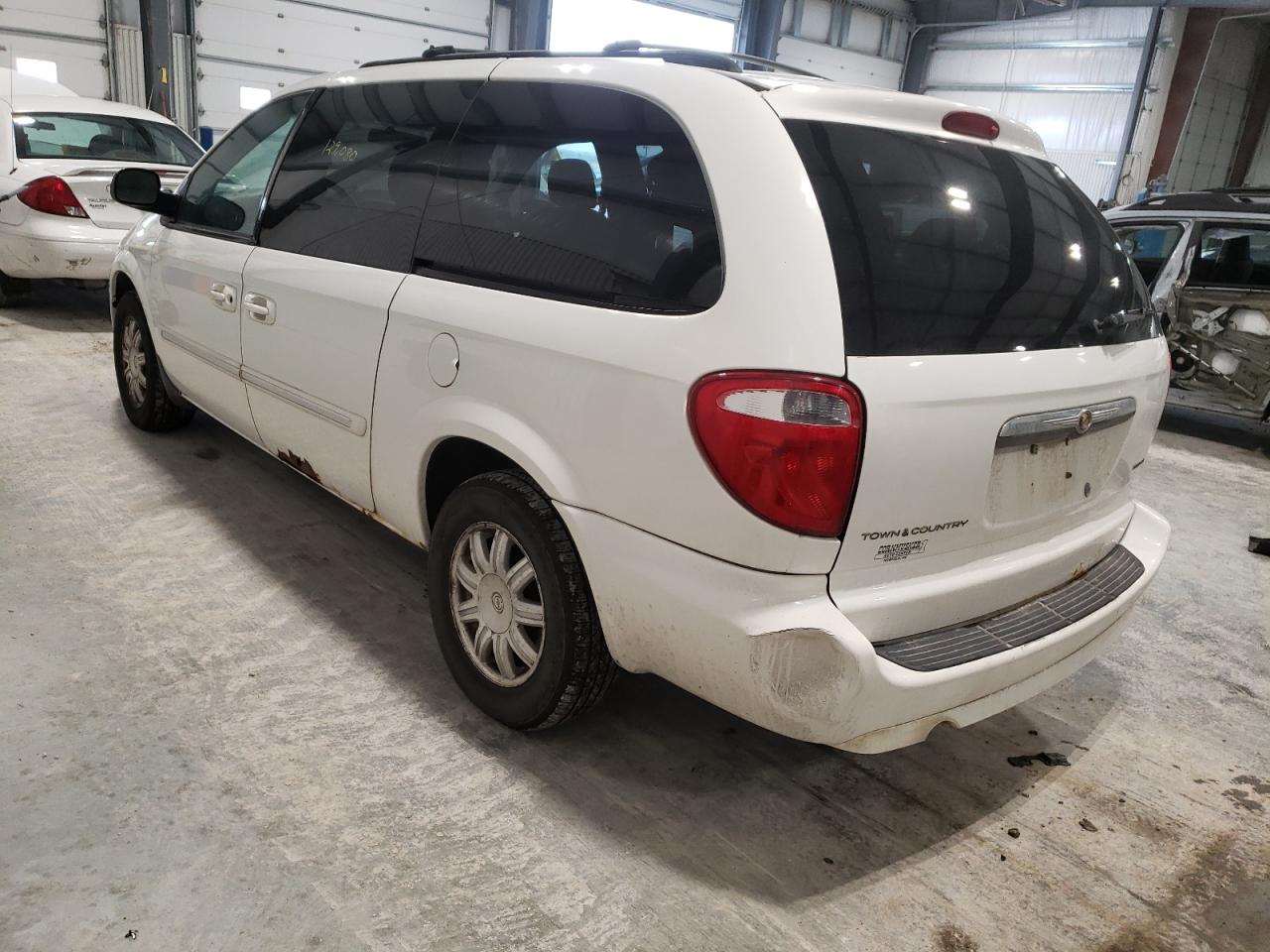 Photo 3 from auction – 2007 CHRYSLER TOWN & COU with VIN 2A4GP54L47R158296