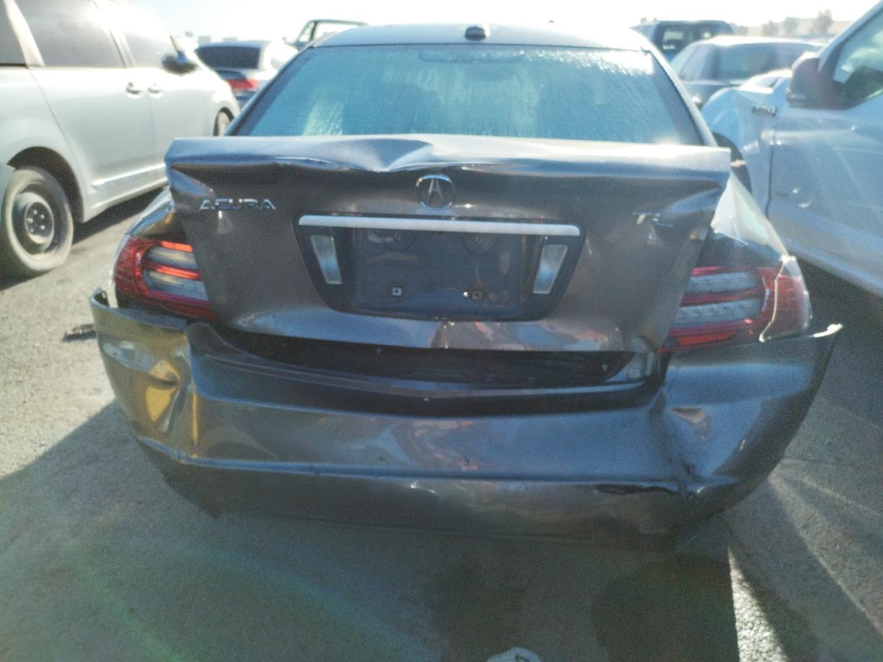 Photo 9 from auction – 2008 ACURA TL with VIN 19UUA66298A010219