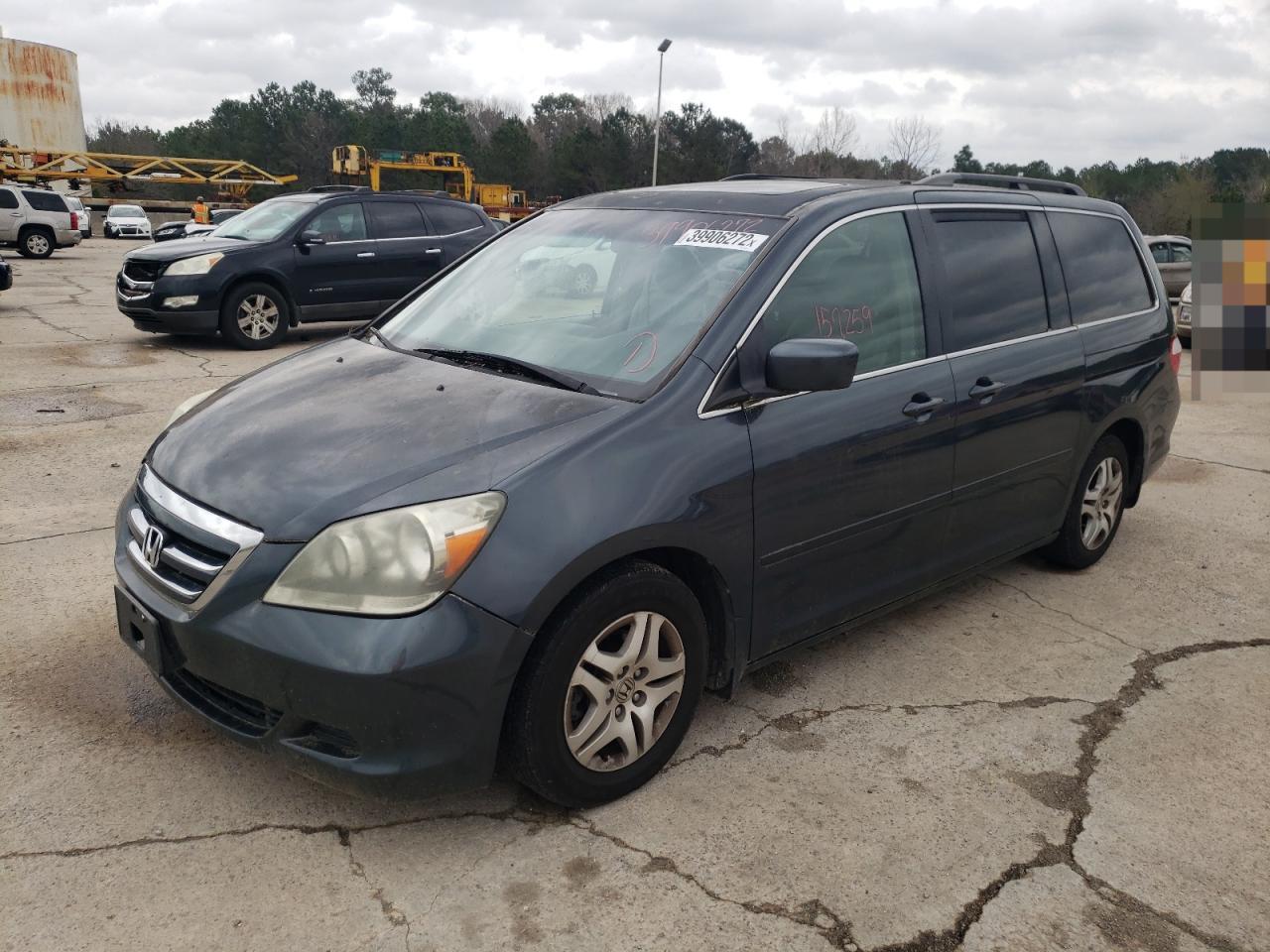 Photo 2 from auction – 2005 HONDA ODYSSEY EX with VIN 5FNRL38685B033796