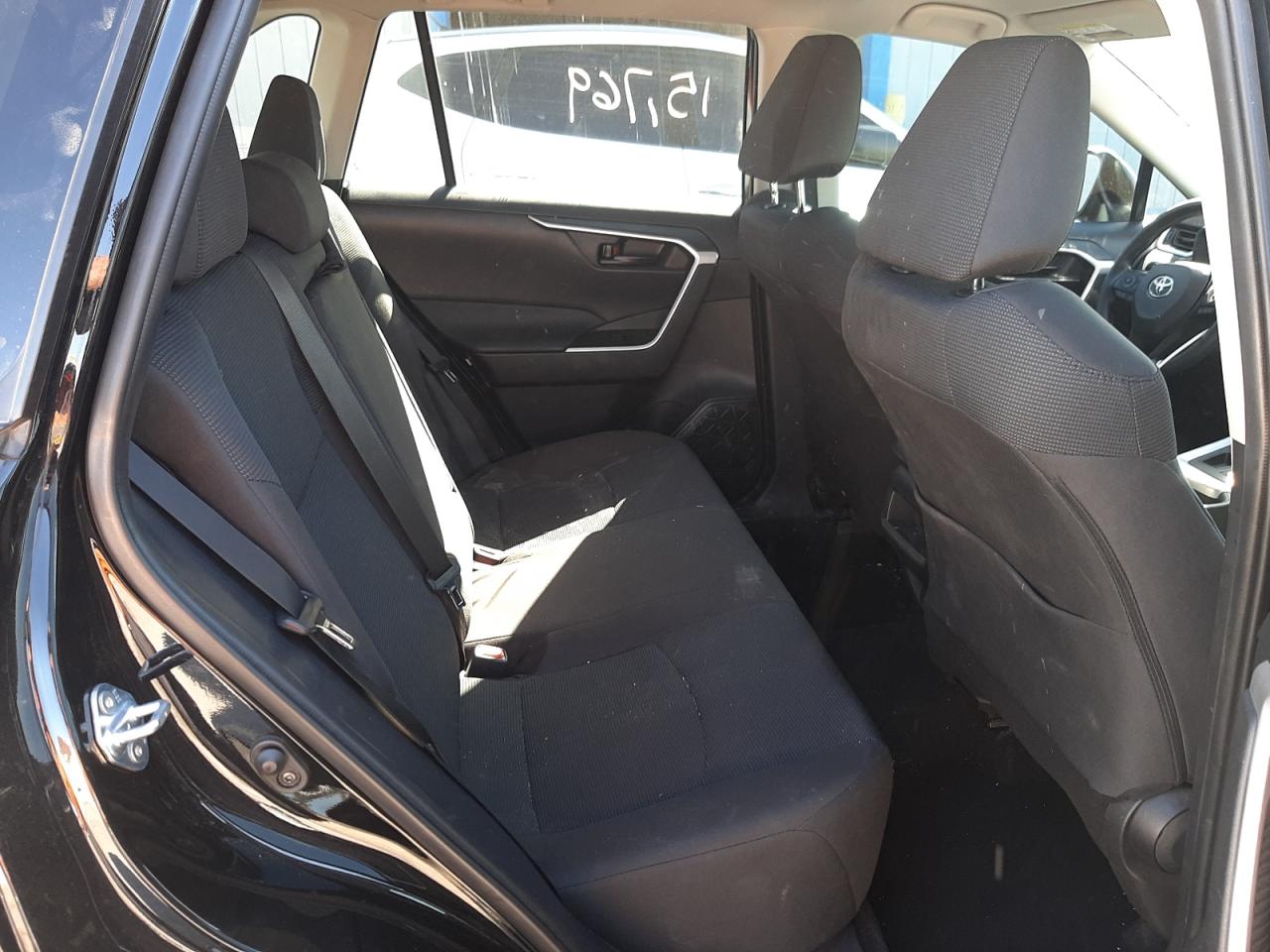 Photo 6 from auction – 2021 TOYOTA RAV4 LE with VIN 2T3H1RFVXMC134945