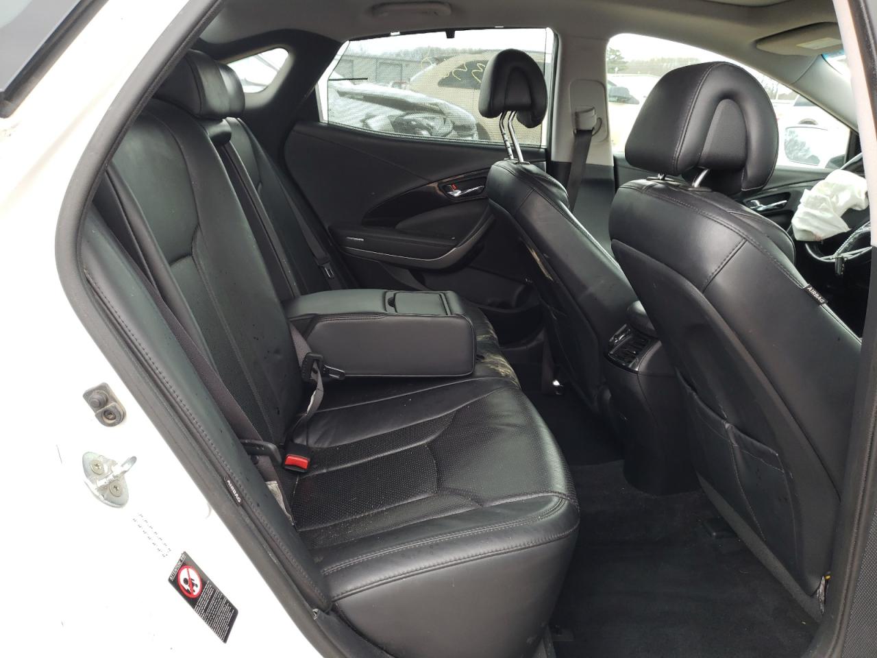 Photo 6 from auction – 2015 HYUNDAI AZERA LIMI with VIN KMHFH4JG0FA476740