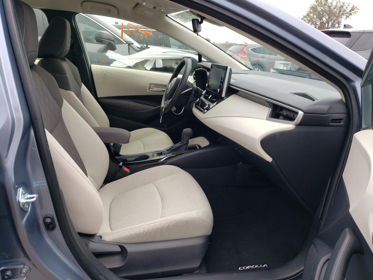 Photo 5 from auction – 2020 TOYOTA COROLLA LE with VIN JTDEPRAE4LJ021626