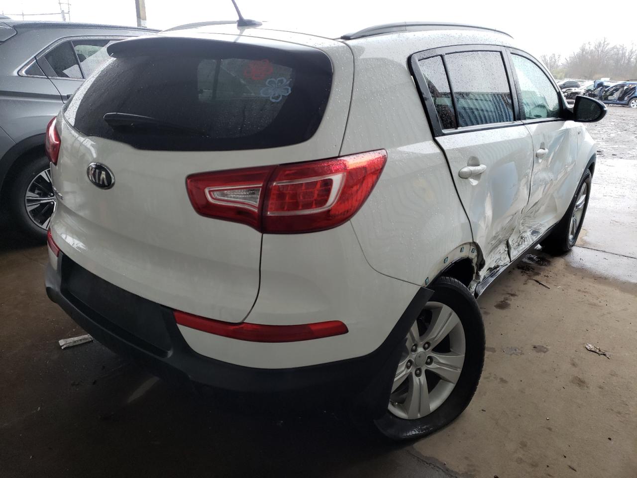 Photo 4 from auction – 2013 KIA SPORTAGE L with VIN KNDPBCA29D7410609