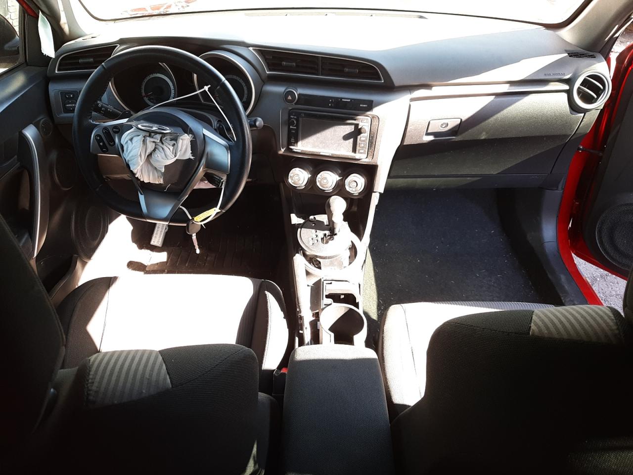 Photo 9 from auction – 2015 TOYOTA SCION TC with VIN JTKJF5C72FJ002420