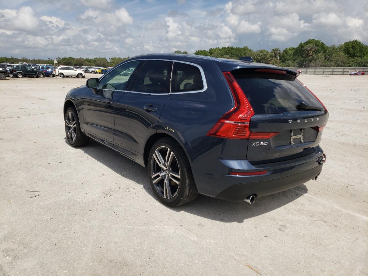 Photo 3 from auction – 2019 VOLVO XC60 T5 MO with VIN LYV102DK9KB220450