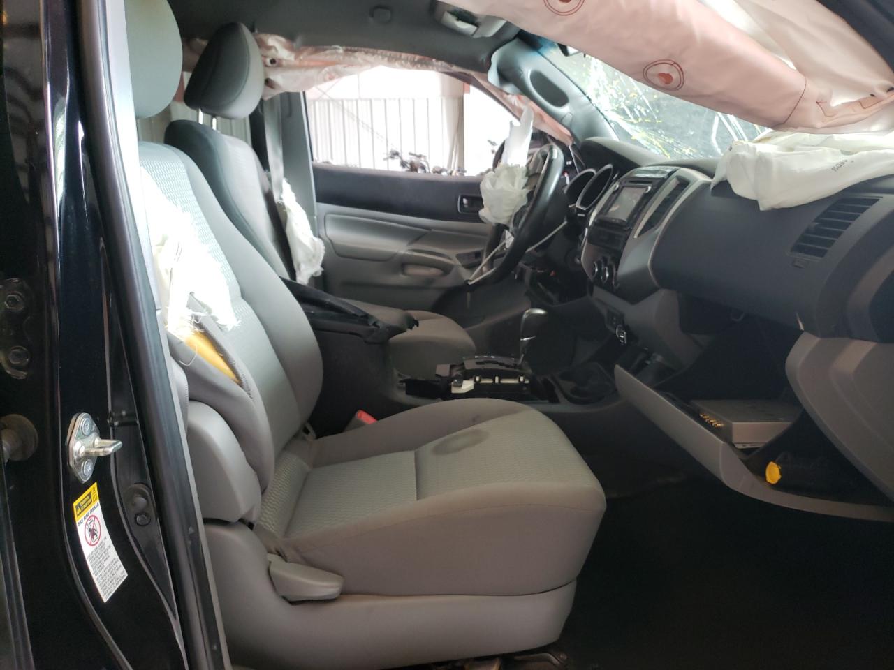 Photo 5 from auction – 2015 TOYOTA TACOMA DOU with VIN 3TMLU4ENXFM166996