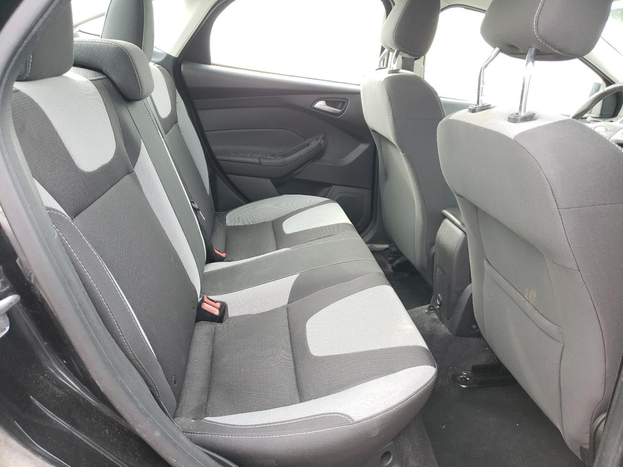 Photo 6 from auction – 2012 FORD FOCUS SE with VIN 1FAHP3F22CL310930