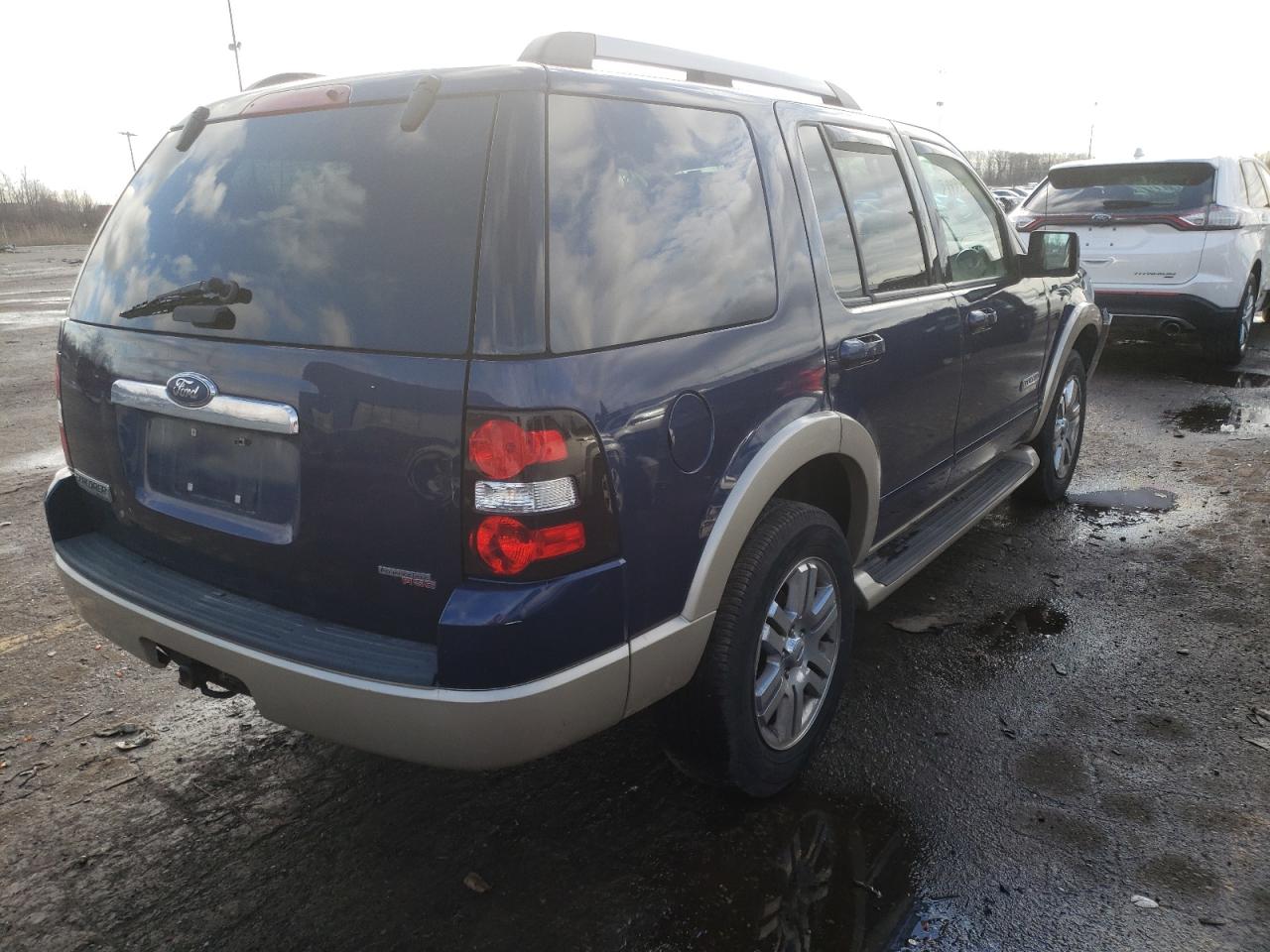 Photo 4 from auction – 2007 FORD EXPLORER E with VIN 1FMEU74E07UA78446