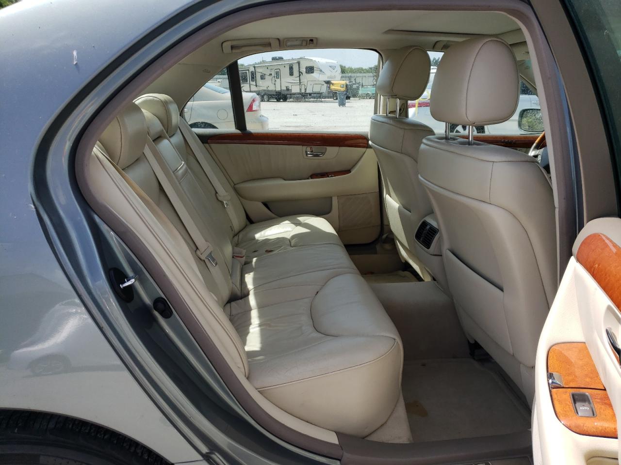 Photo 6 from auction – 2001 LEXUS LS 430 with VIN JTHBN30F710040236